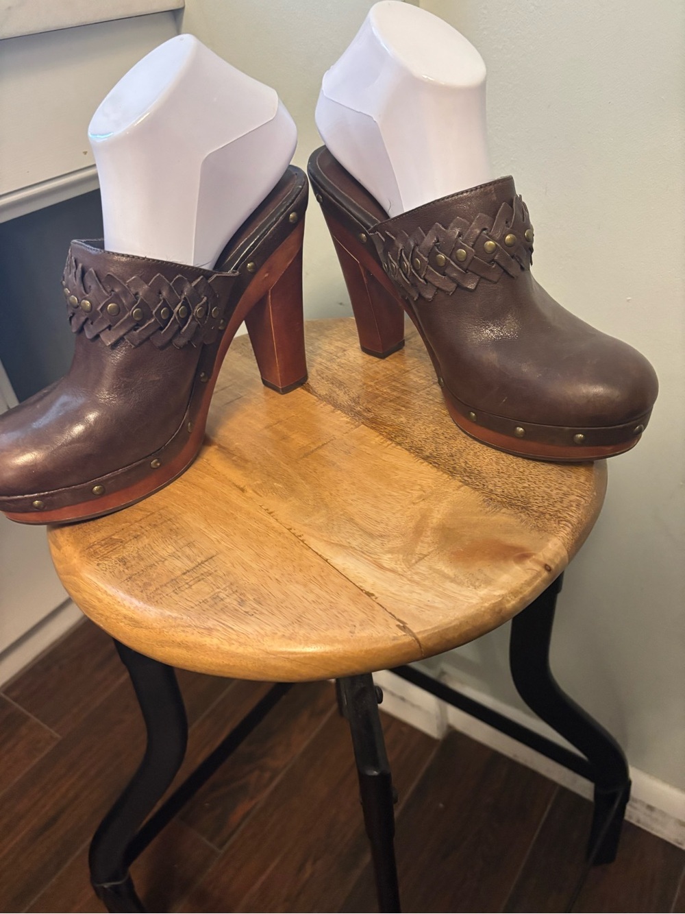 Lauren Ralph Lauren Brown Leather Women’s Clog Heels - Braided Accent fall 9 - Picture 4 of 7